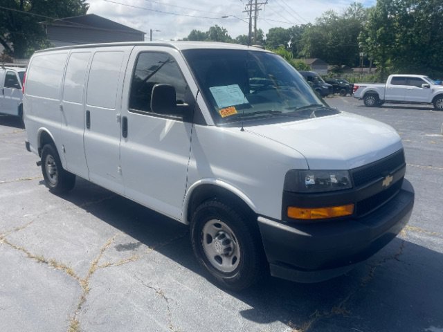 Used 2021 Chevrolet Express 2500 w/ Driver Convenience Package RWD image 8