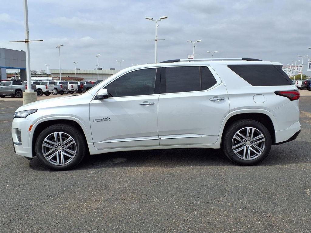Used 2023 Chevrolet Traverse High Country w/ LPO, Floor Liner Package FWD image 4