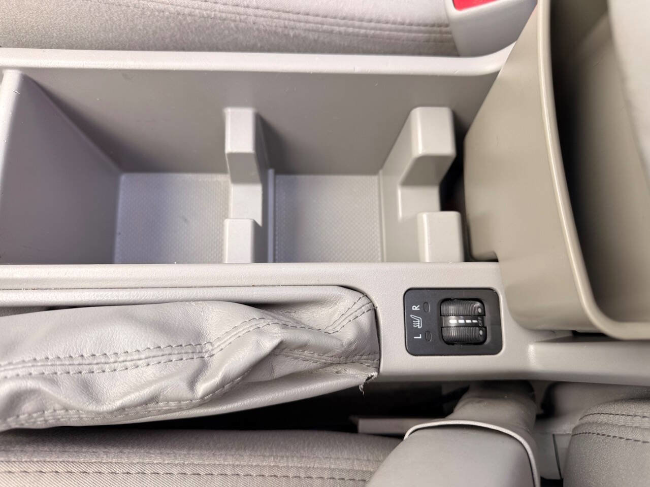 Used 2010 Subaru Forester 2.5X Premium image 13