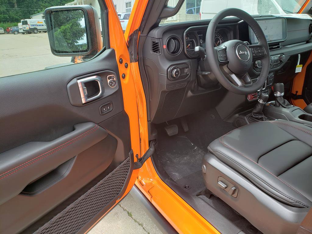 New 2026 Jeep Wrangler Unlimited Rubicon AWD/4WD image 12