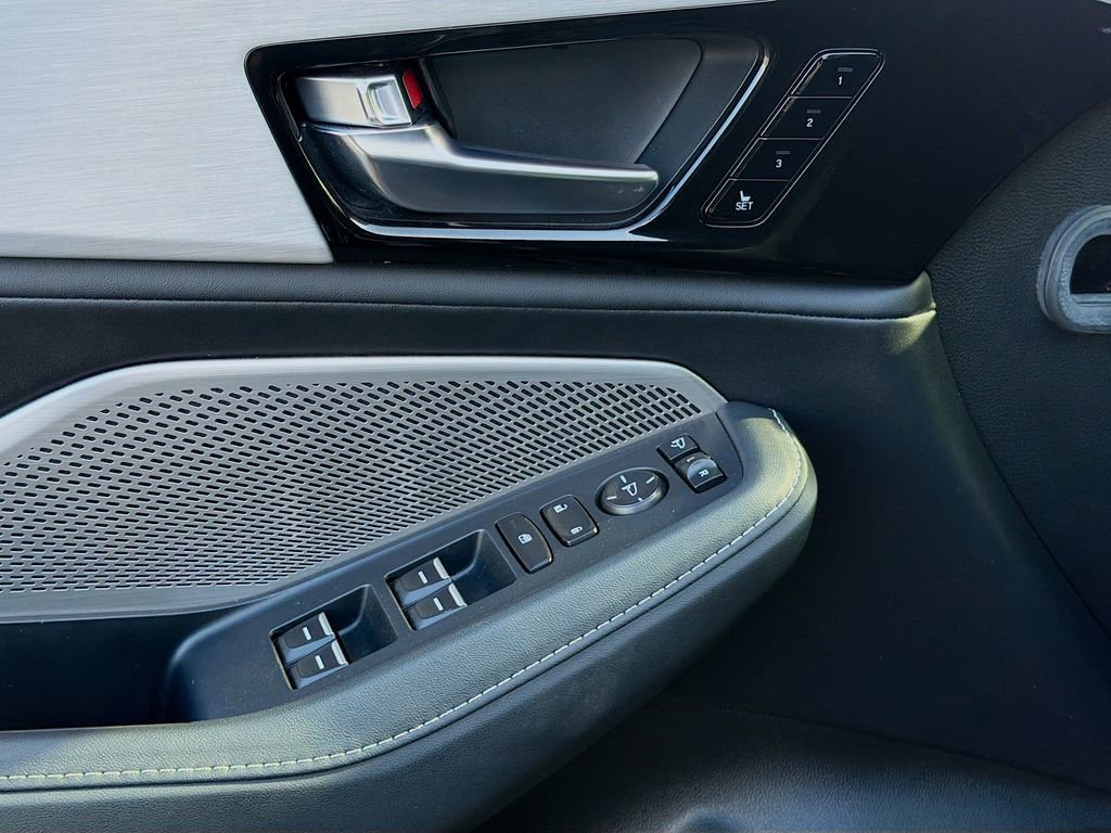 Used 2023 Acura MDX FWD w/ Technology Package image 23