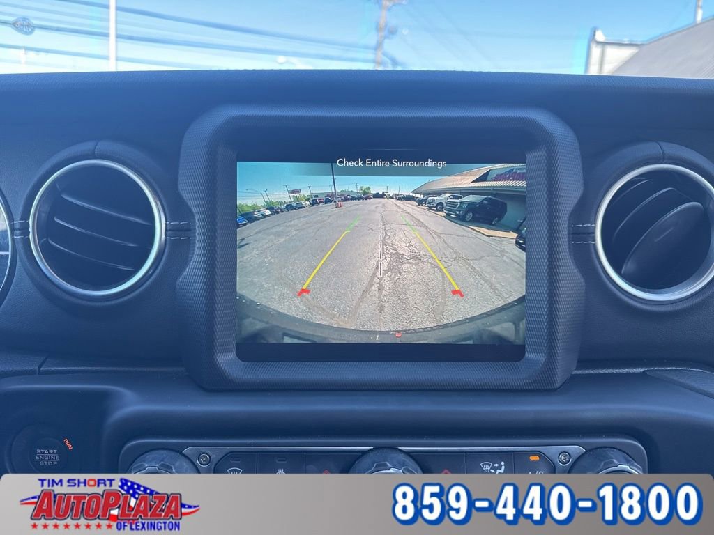 Used 2023 Jeep Wrangler Unlimited Sahara w/ Cold Weather Group AWD/4WD image 5