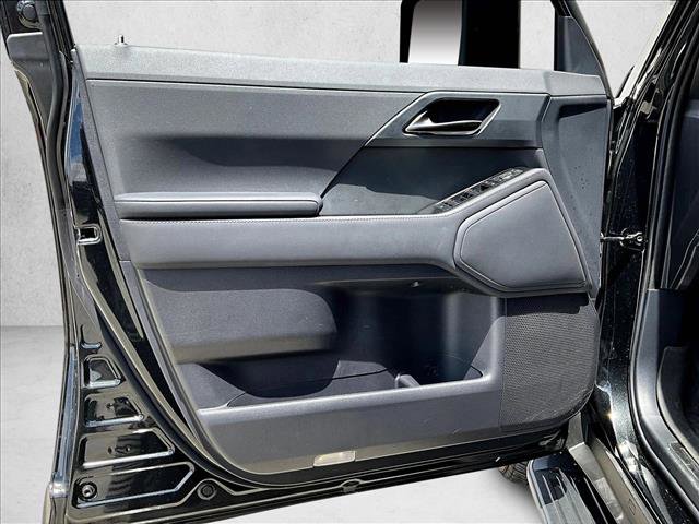 Used 2025 Lexus GX 550 w/ Cold Area Package AWD/4WD image 18