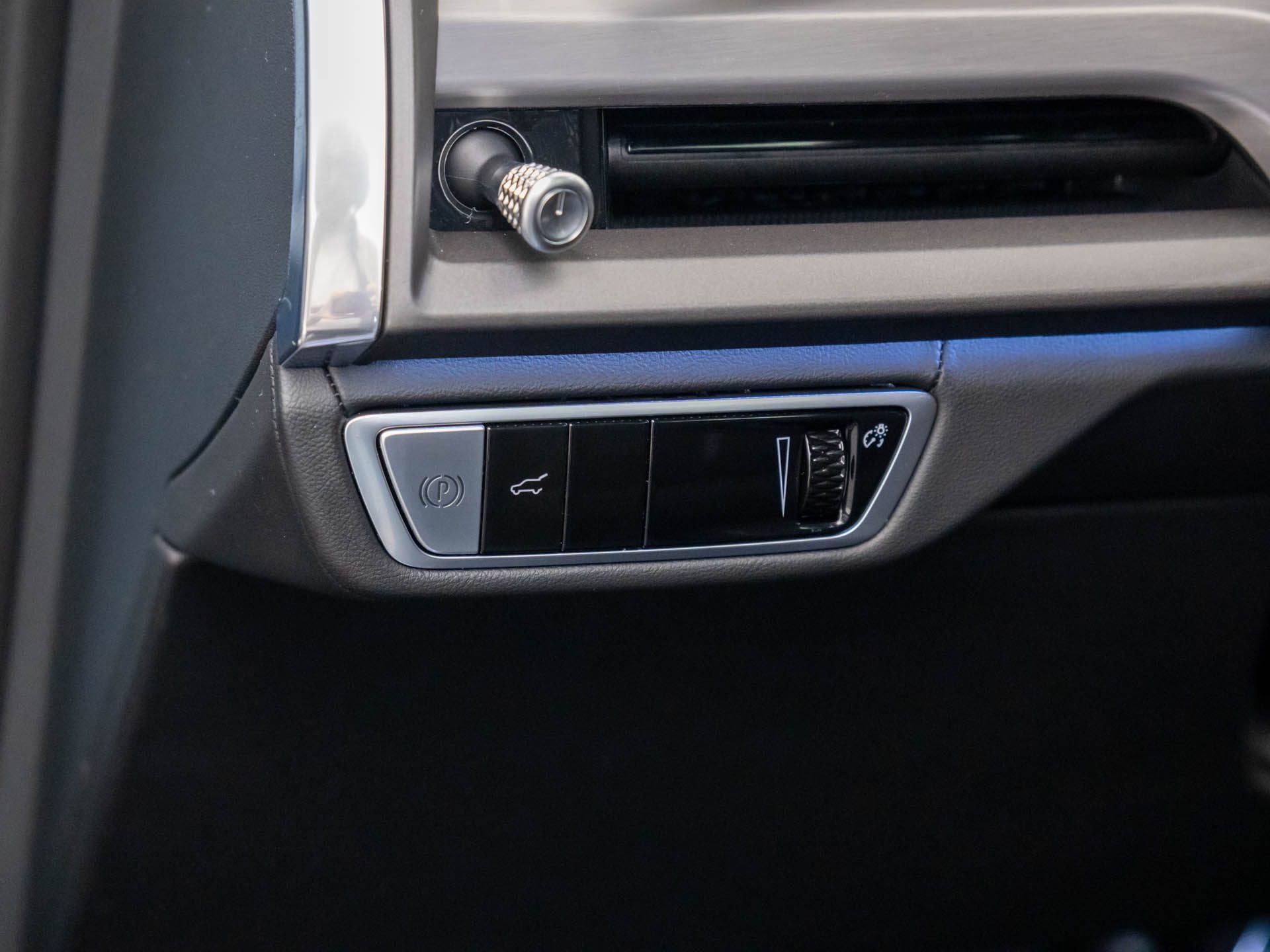 New 2026 Cadillac Vistiq Sport w/ LPO, Floor Liner Package image 19