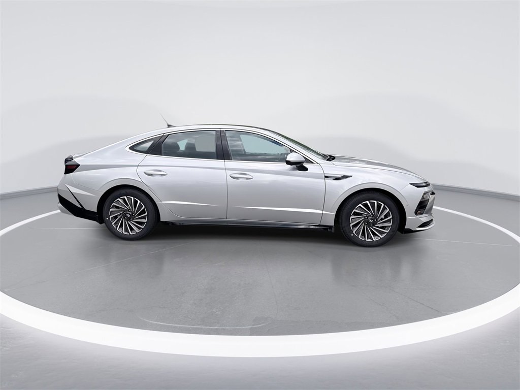 New 2025 Hyundai Sonata Limited image 7