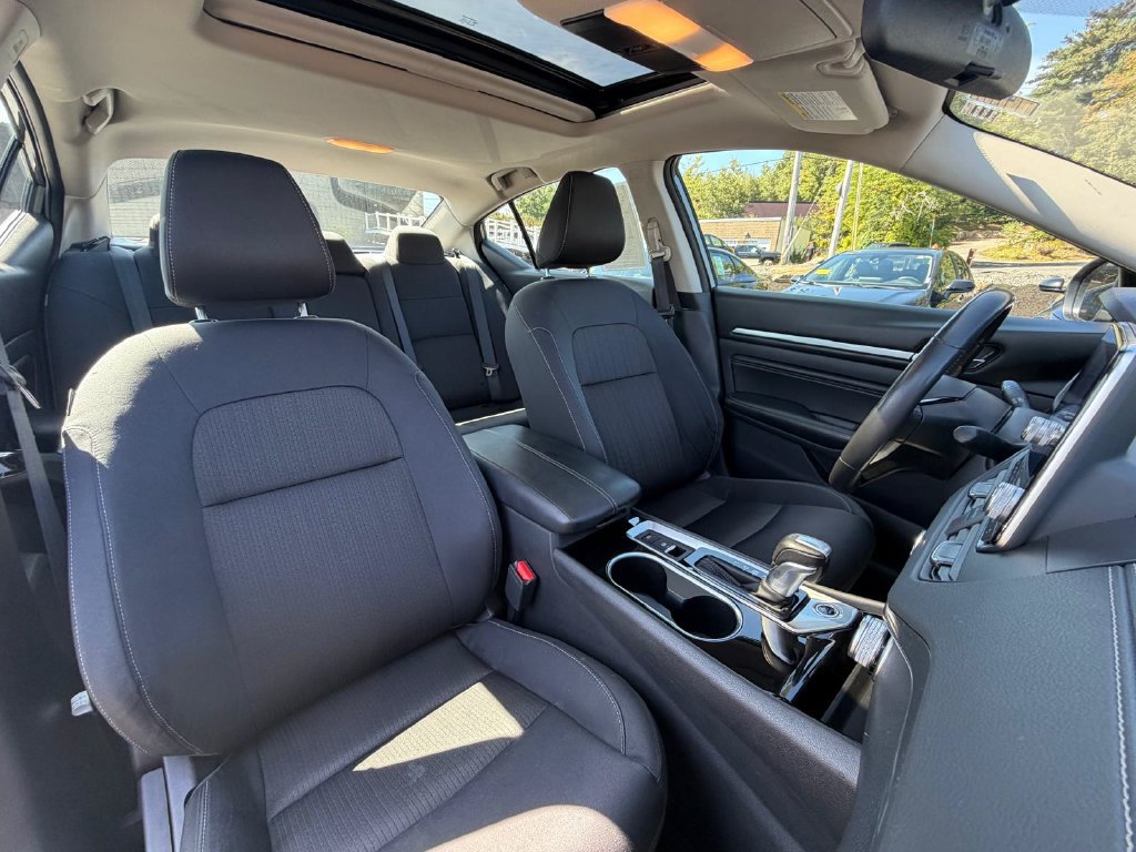Used 2022 Nissan Altima 2.5 SV w/ SV Premium Package FWD image 19