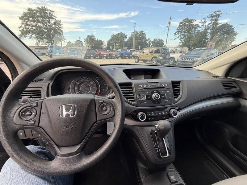 Used 2015 Honda CR-V LX image 17