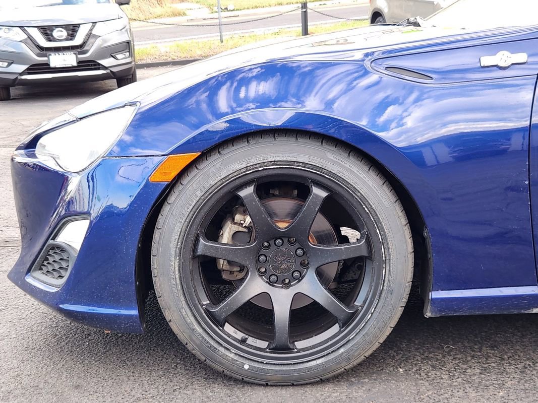 Used 2016 Scion FR-S image 11