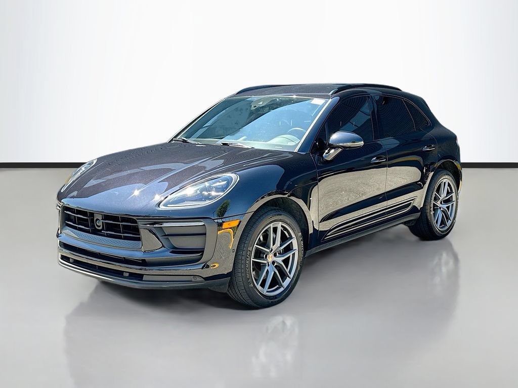 Certified 2023 Porsche Macan AWD/4WD image 1