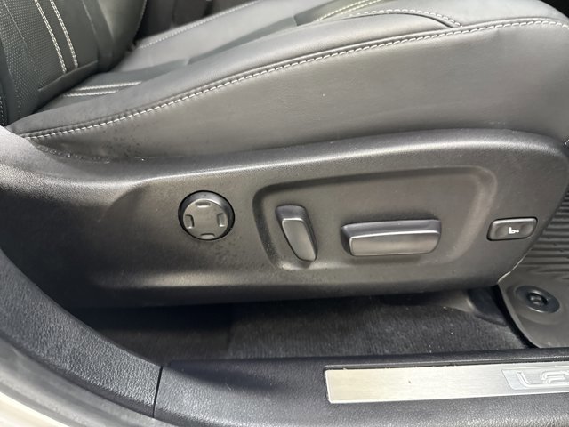 Used 2022 Lexus RX 450h AWD w/ Luxury Package image 34