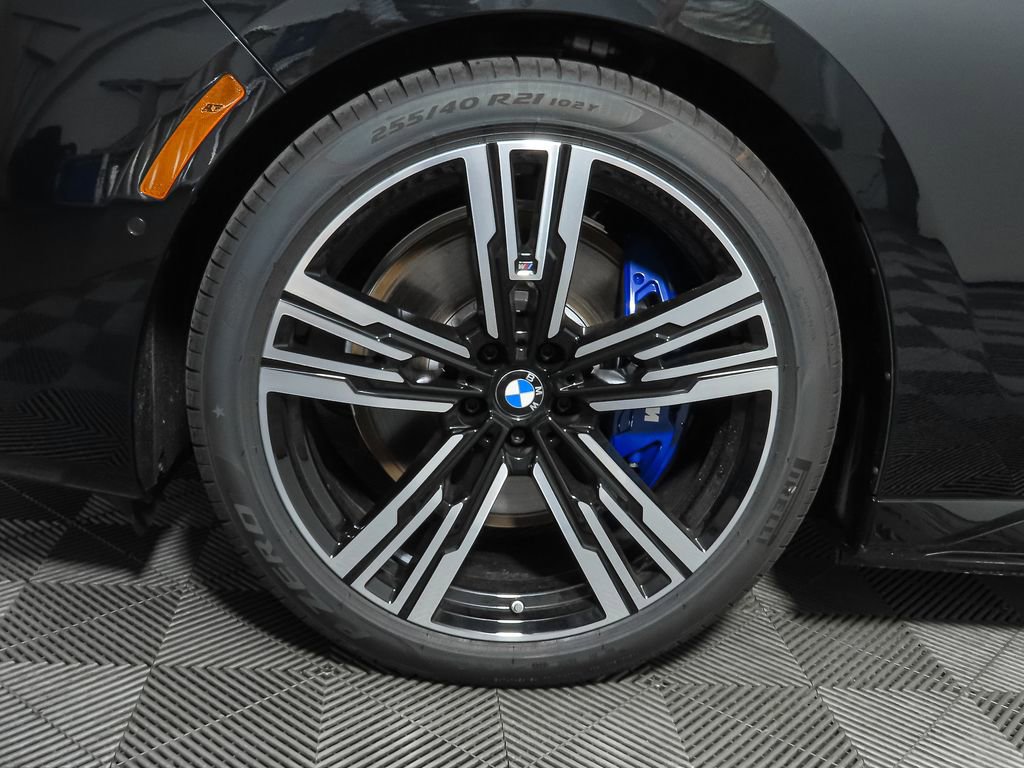 Used 2025 BMW i7 eDrive50 w/ M Sport Package RWD image 35