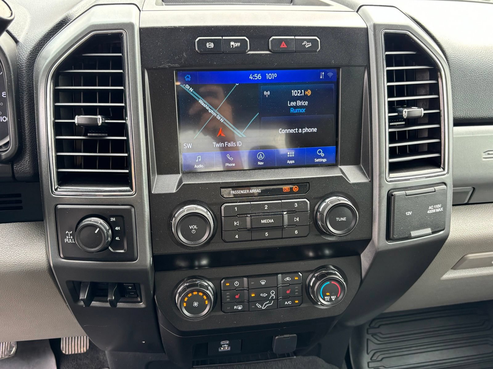Used 2021 Ford F350 XLT w/ XLT Premium Package AWD/4WD image 18