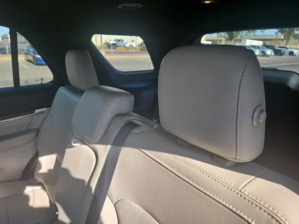 Used 2019 Ford Explorer Limited w/ Class III Trailer Tow Package FWD image 13
