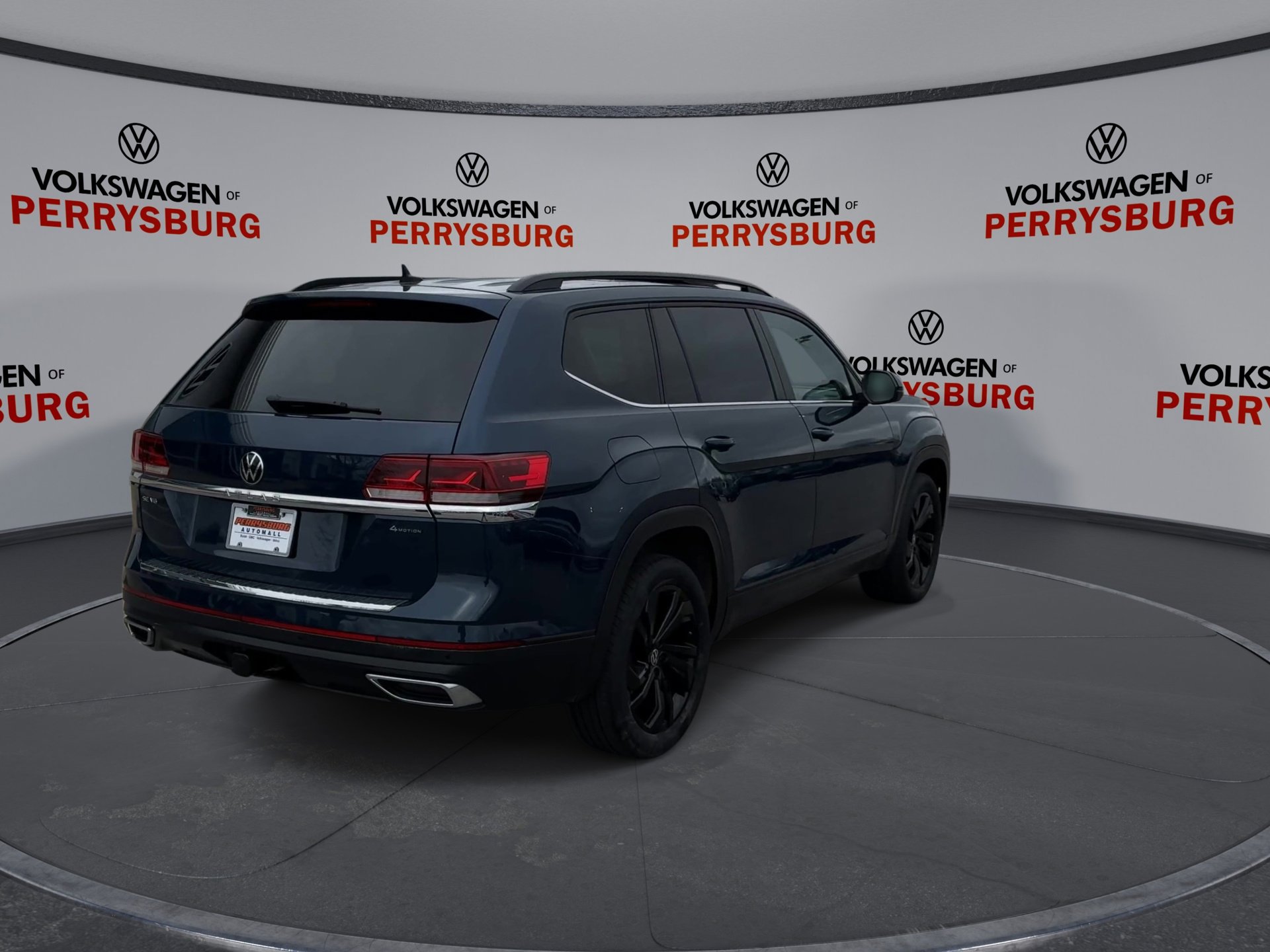 Used 2023 Volkswagen Atlas SE w/ Panoramic Sunroof Package image 8