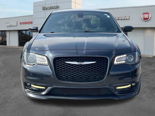 Used 2017 Chrysler 300 S w/ 300S Premium Group RWD video 2