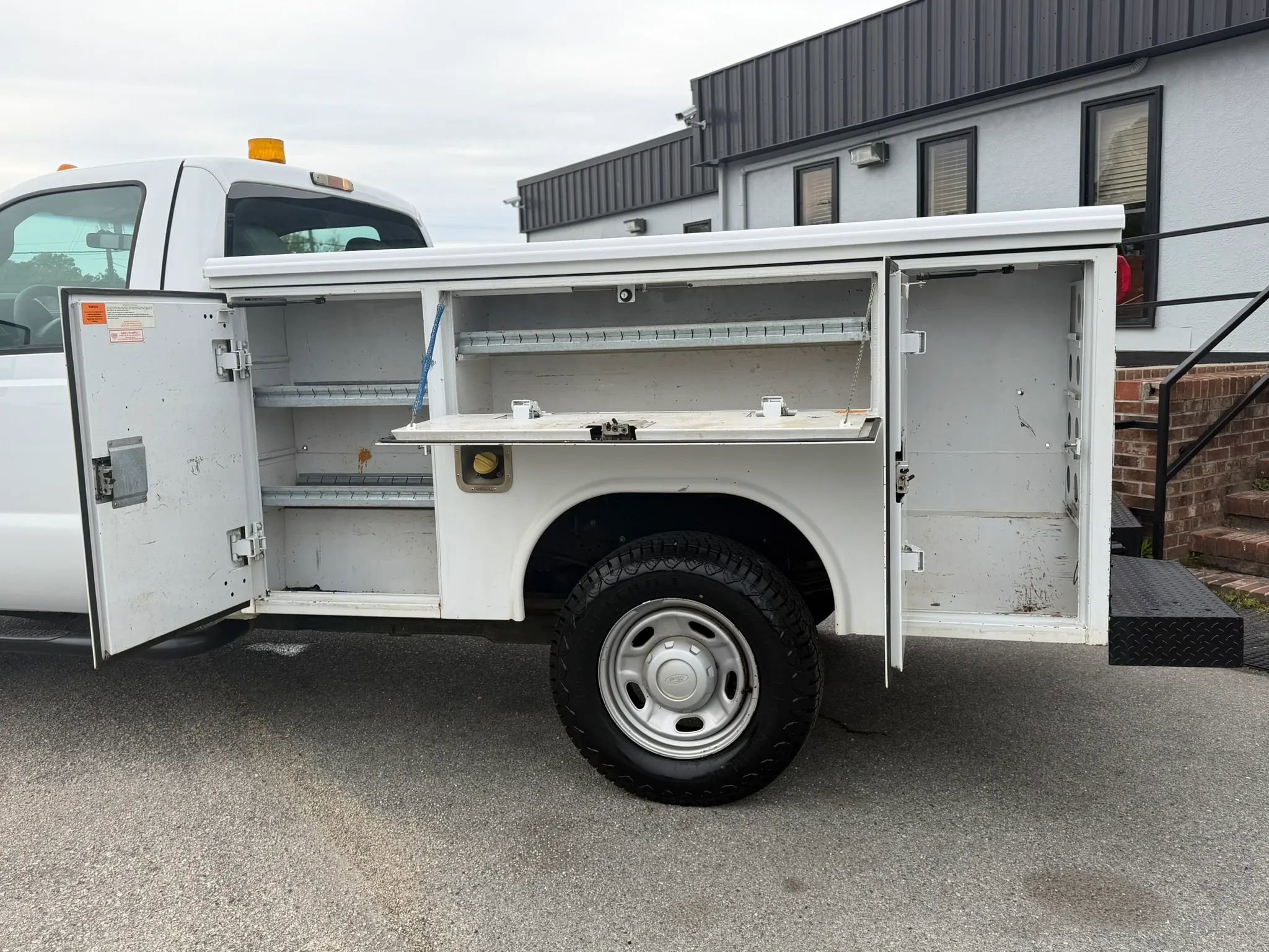 Used 2011 Ford F250 XL AWD/4WD image 11