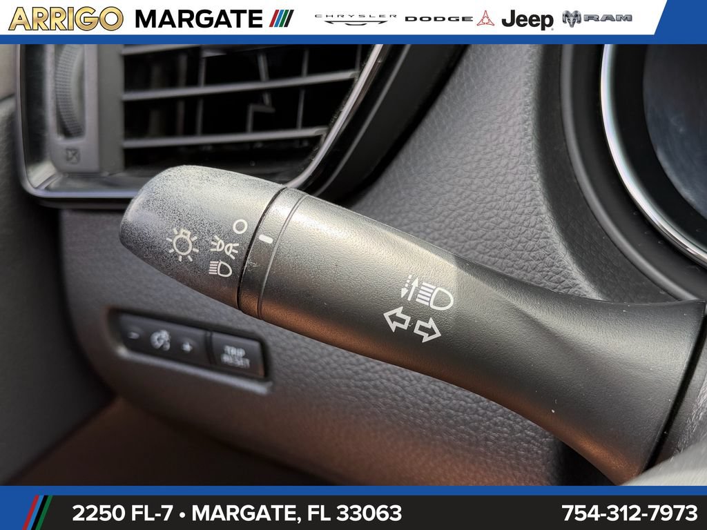 Used 2019 Nissan Rogue Sport S w/ Appearance Package FWD image 29