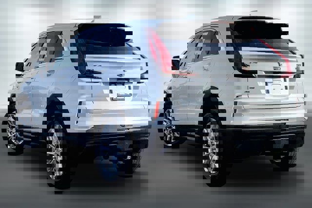 Used 2024 Cadillac XT4 Luxury w/ Trailering Package image 10