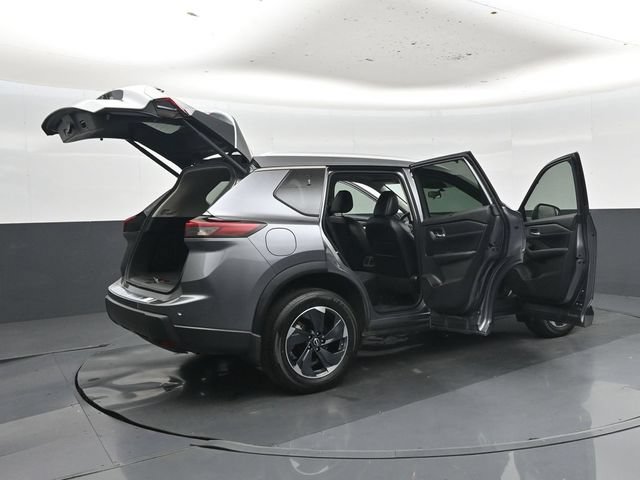 Used 2024 Nissan Rogue SV w/ SV Premium Package FWD image 54