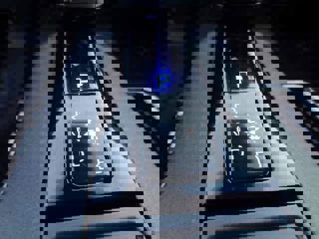 Used 2024 Toyota Prius LE image 28