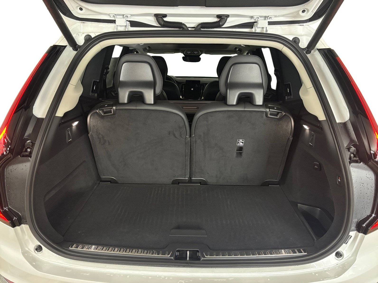 New 2026 Volvo XC90 T8 Ultra w/ Protection Package AWD/4WD image 18