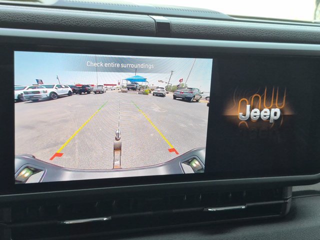 Used 2025 Jeep Gladiator Sport AWD/4WD image 24