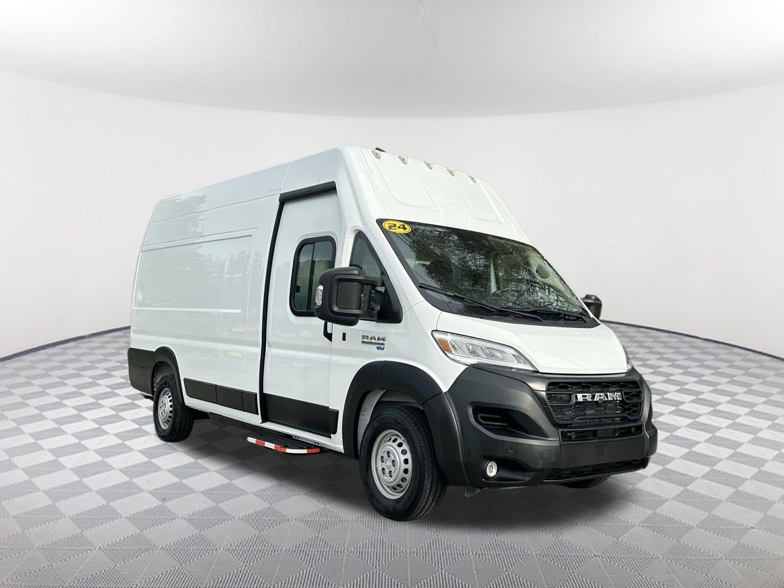 Used 2024 RAM ProMaster 3500 w/ Delivery Van Package image 4
