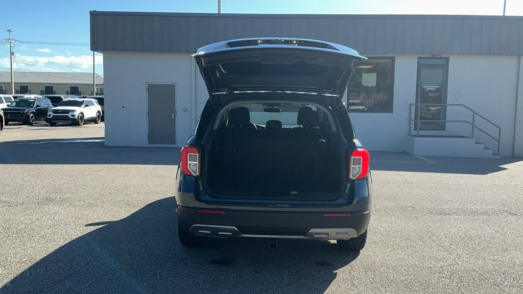 Certified 2023 Ford Explorer XLT RWD image 13