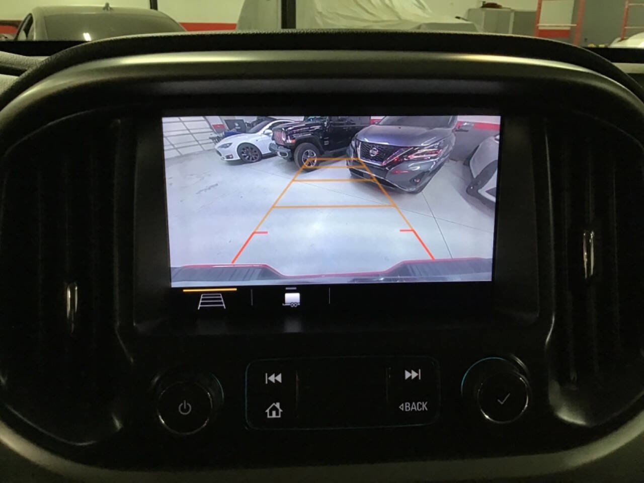 Used 2019 Chevrolet Colorado LT w/ Colorado RST Special Edition image 16