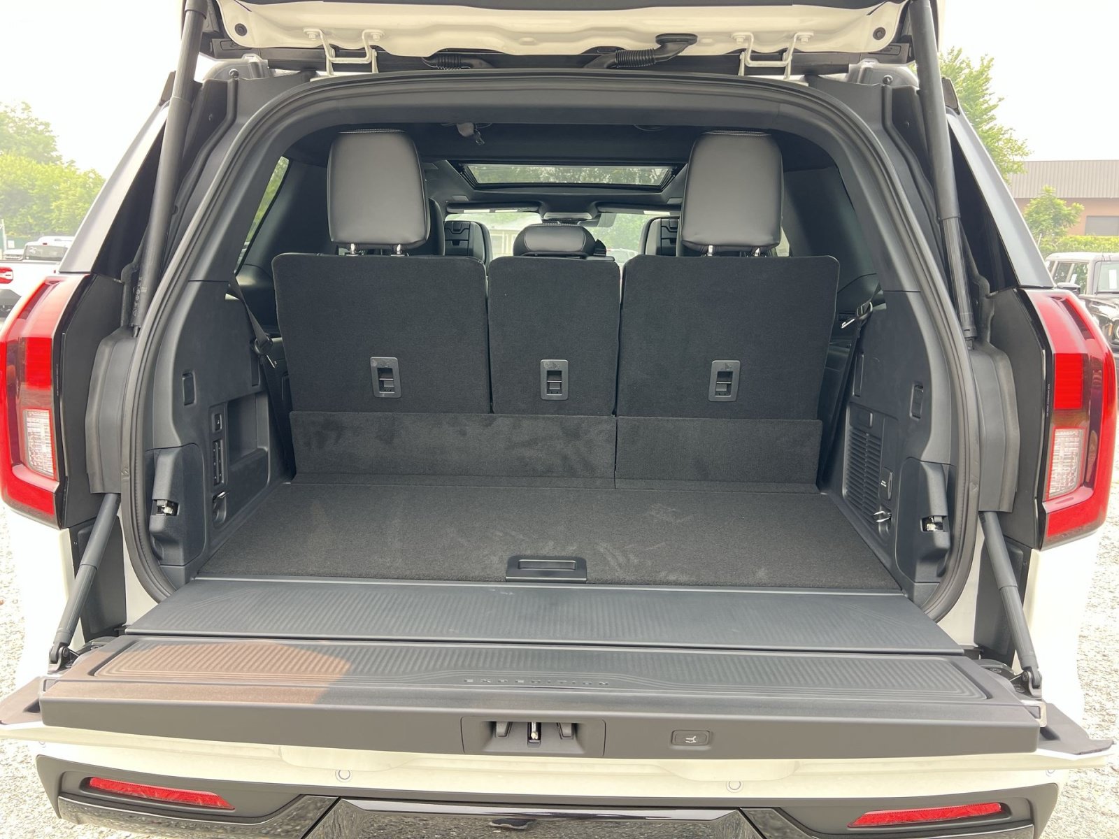 New 2027 Ford Expedition Platinum w/ Stealth Appearance Package AWD/4WD image 27