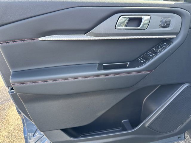 New 2026 Ford Explorer ST-Line w/ ST-Line Street Pack image 18