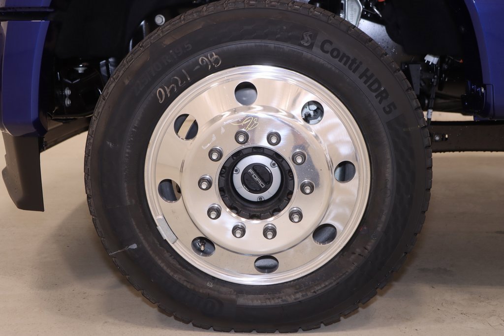 New 2026 Ford F450 Platinum image 36