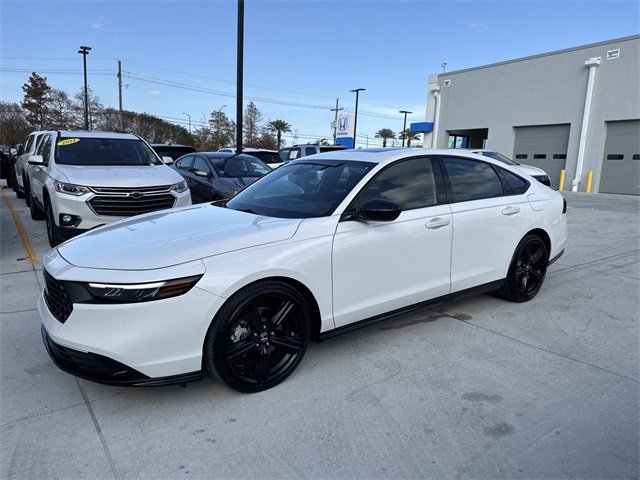 Used 2024 Honda Accord Sport image 3