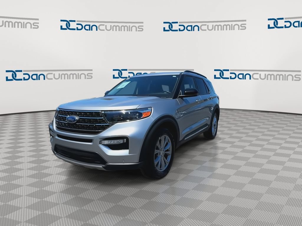 Used 2024 Ford Explorer XLT w/ Equipment Group 202A AWD/4WD image 4
