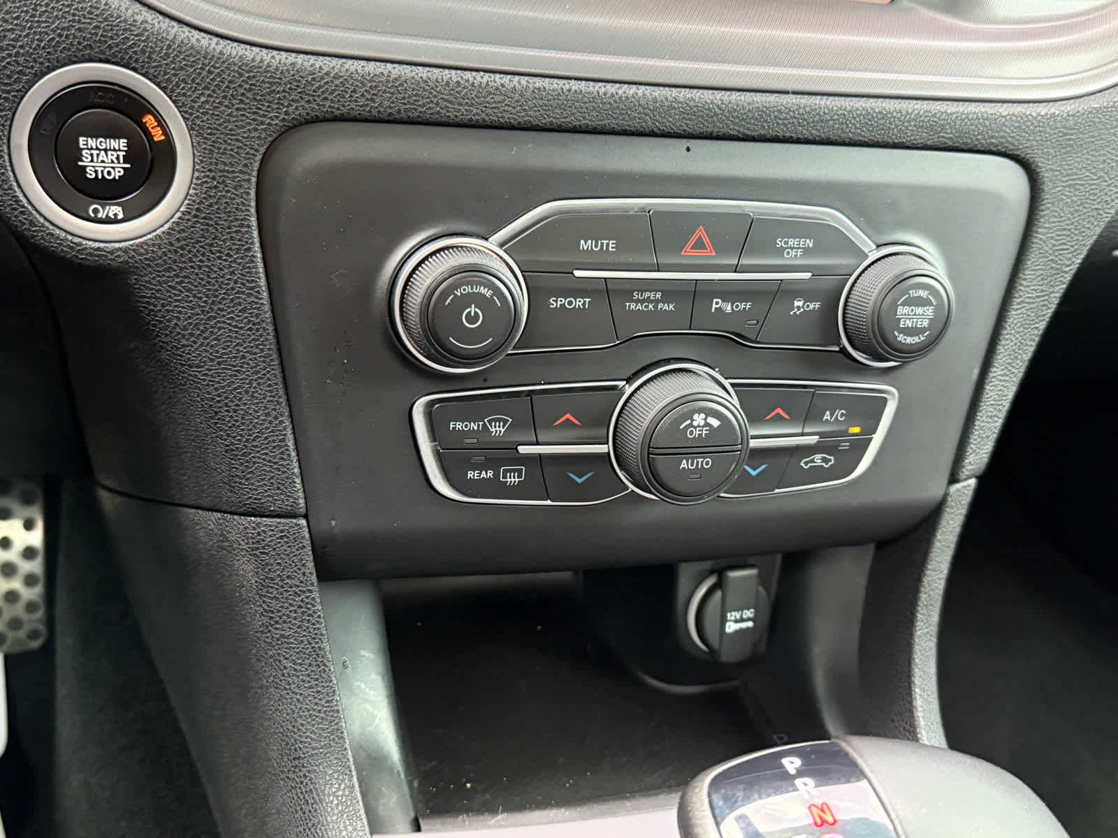 Used 2023 Dodge Charger R/T w/ Blacktop Package image 32