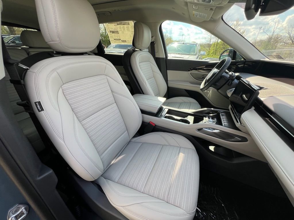 New 2026 Lincoln Nautilus Reserve w/ Jet Appearance Package AWD/4WD image 23