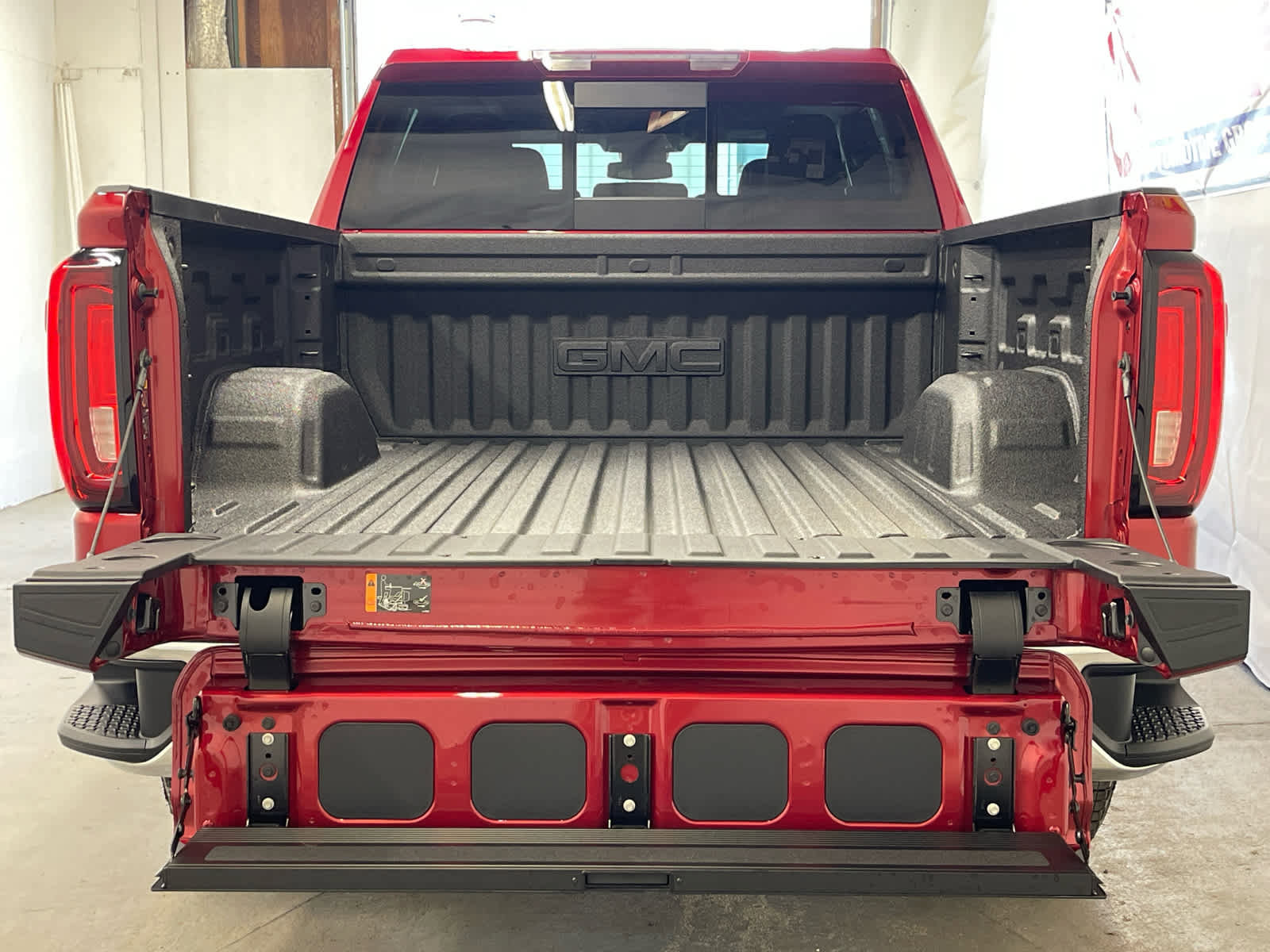 New 2026 GMC Sierra 1500 SLT w/ SLT Premium Plus Package image 7