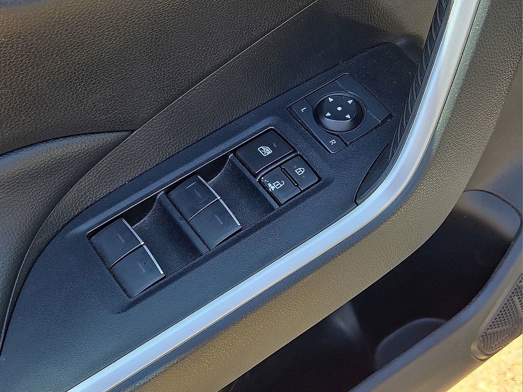 Used 2023 Toyota RAV4 XLE image 22