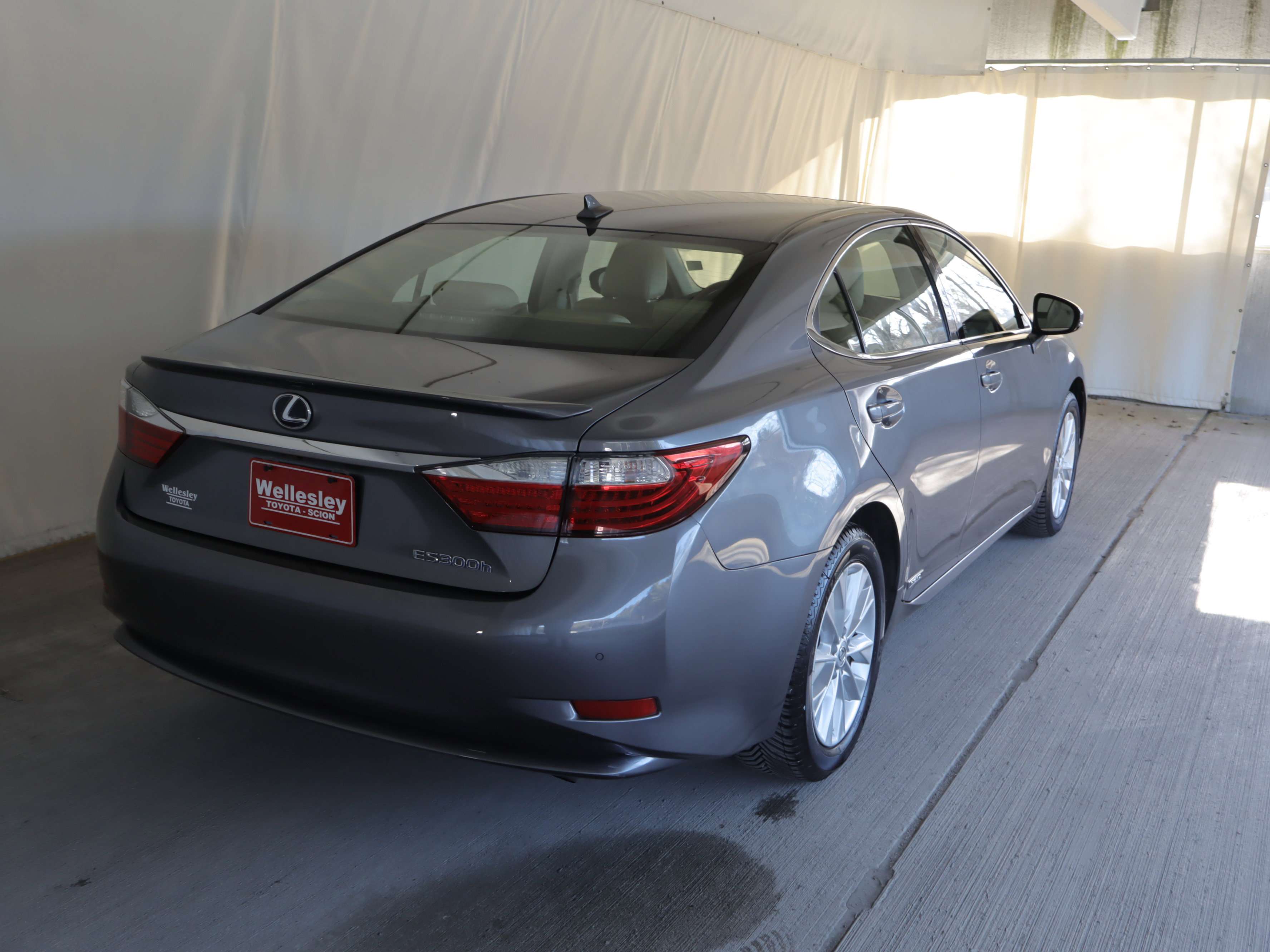 Used 2013 Lexus ES 300h w/ Luxury Pkg image 8