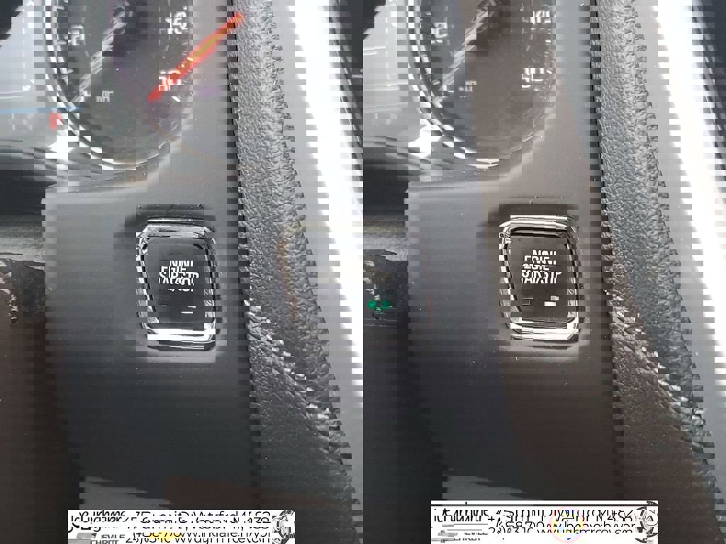 Used 2020 GMC Acadia SLE image 18