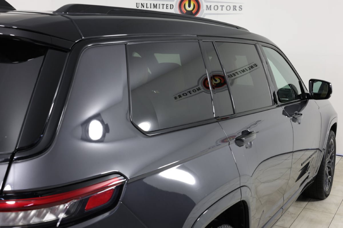 Used 2025 Jeep Grand Cherokee L Summit AWD/4WD image 42