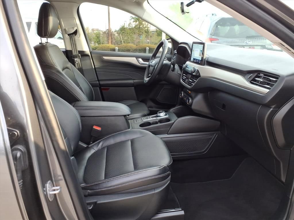 Used 2022 Ford Escape SEL image 17