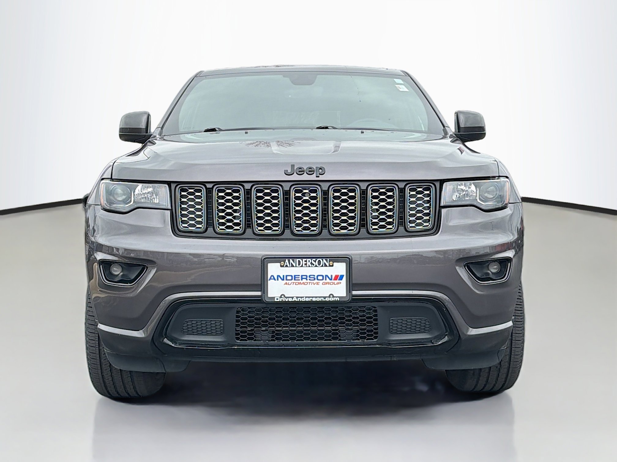 Used 2019 Jeep Grand Cherokee Altitude image 16