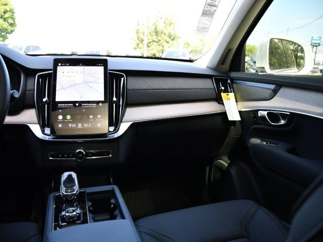 Used 2025 Volvo XC90 T8 Plus w/ Protection Package Premier AWD/4WD image 19