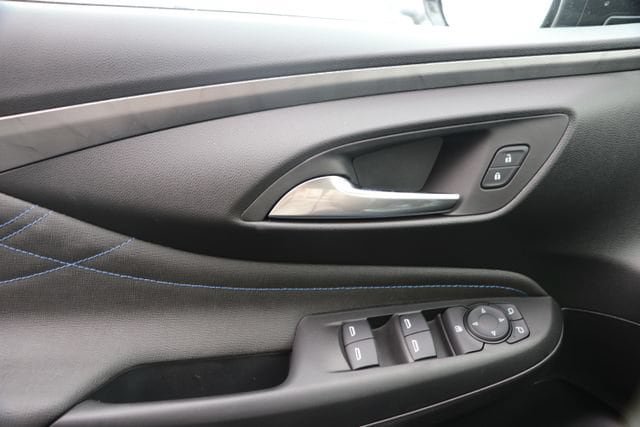New 2026 Buick Envista Sport Touring w/ Convenience I Package FWD image 18