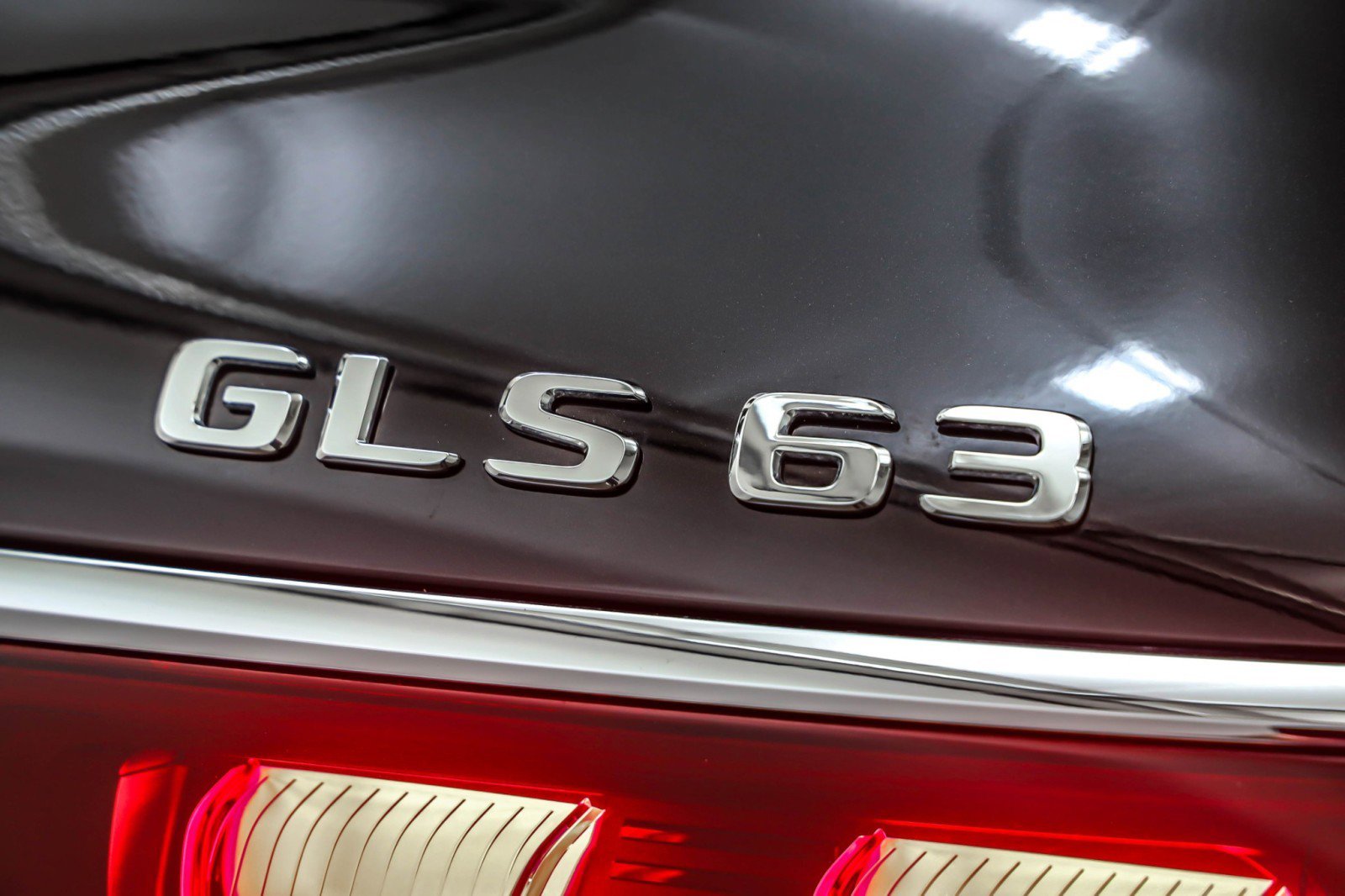 New 2026 Mercedes-Benz GLS 63 AMG 4MATIC image 9