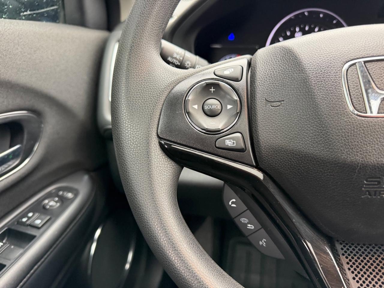 Used 2022 Honda HR-V EX image 13