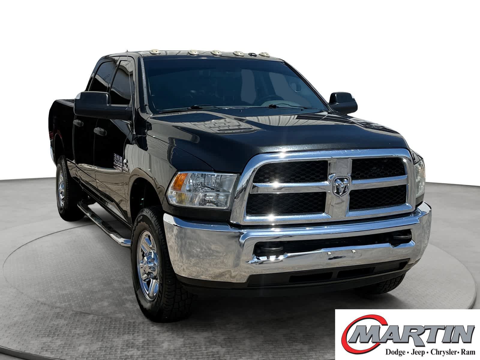 Used 2015 RAM 2500 Tradesman w/ Chrome Appearance Group AWD/4WD image 3