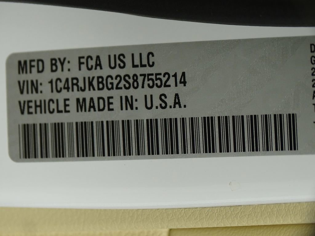 New 2025 Jeep Grand Cherokee L Limited w/ Luxury Tech Group II image 28