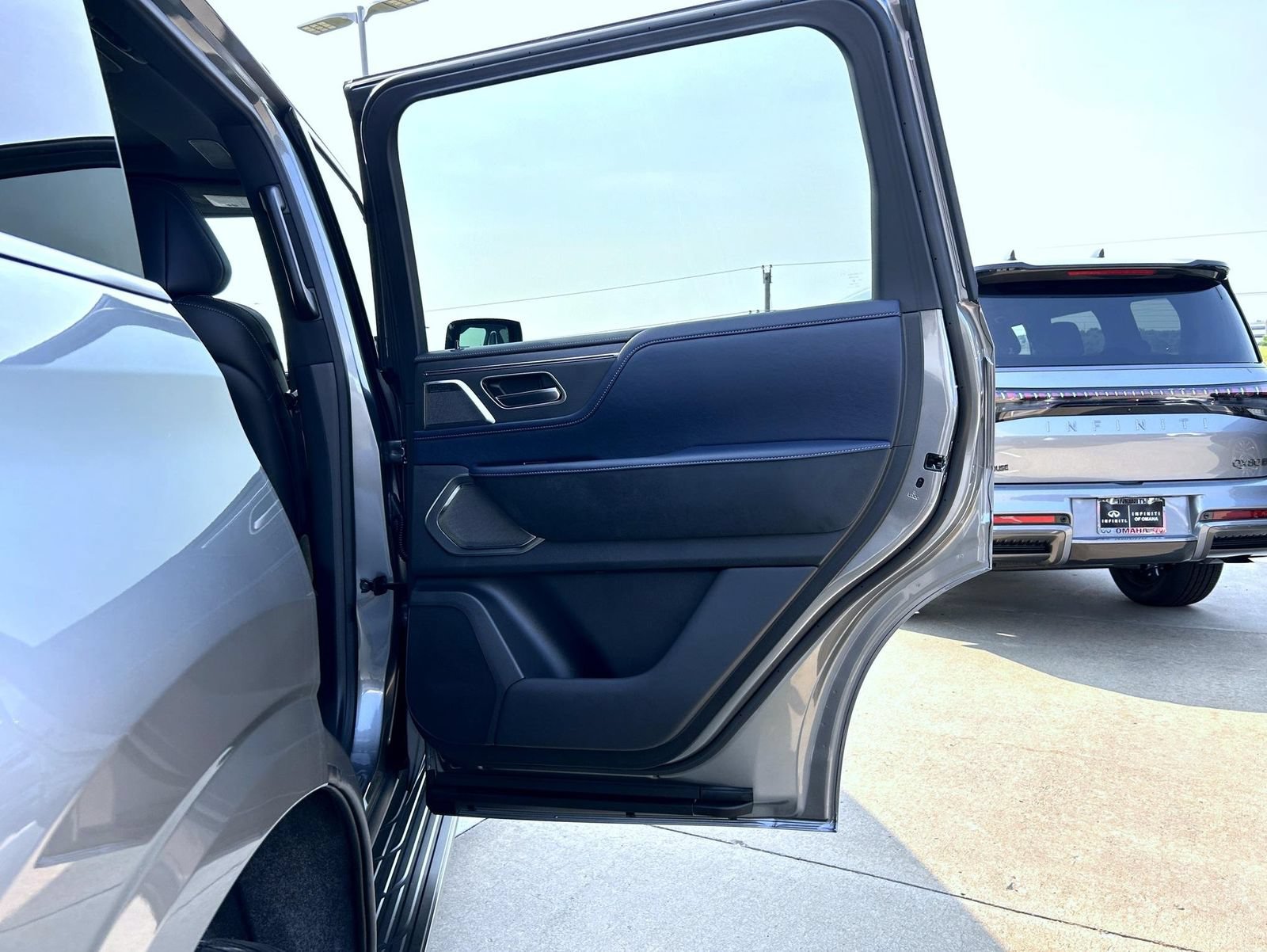 New 2027 INFINITI QX80 Sensory AWD/4WD image 17